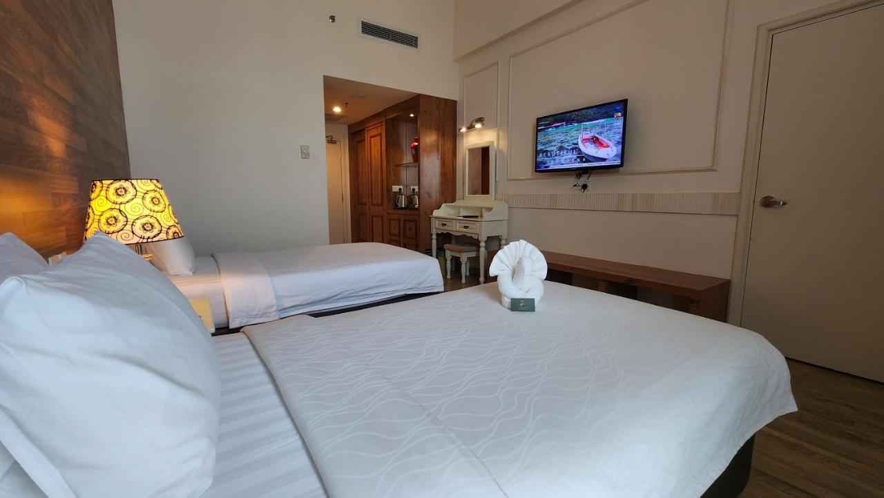 Swan Garden Hotel Melaka Zewnętrze zdjęcie